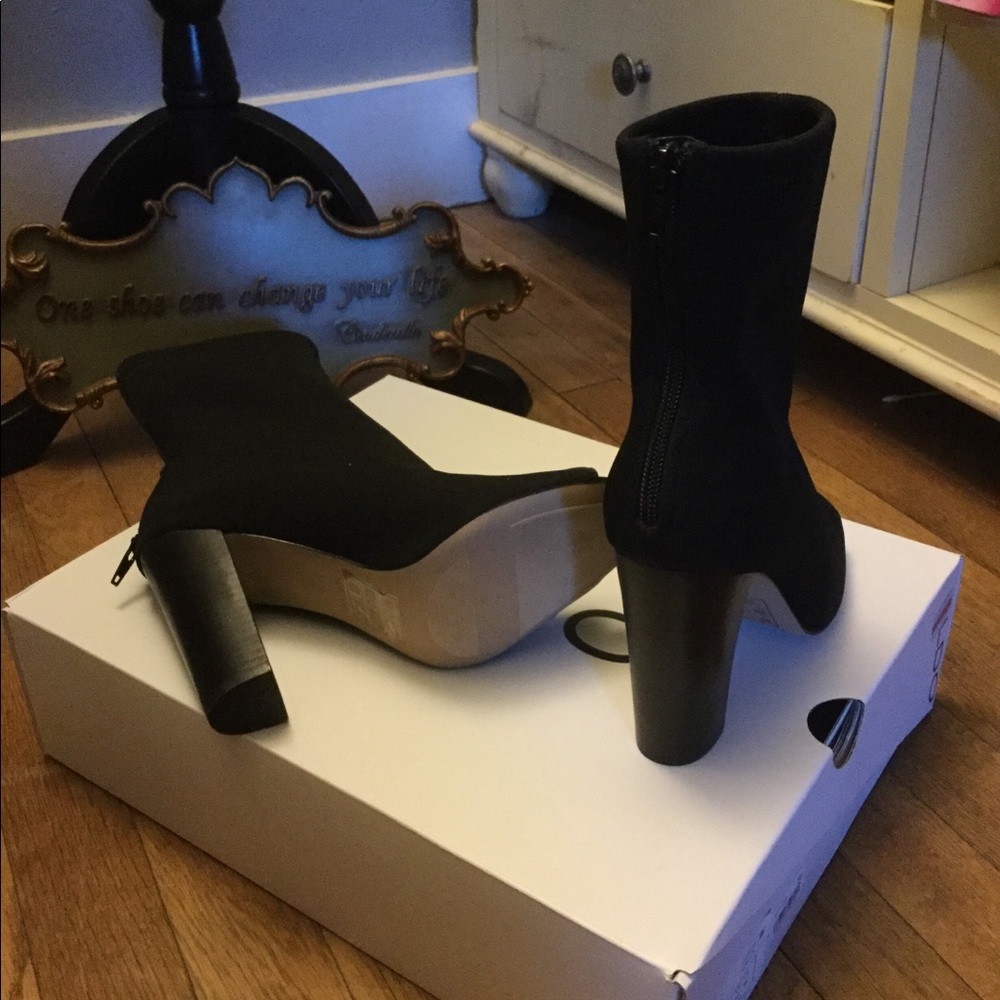 Ankle peep toe boots